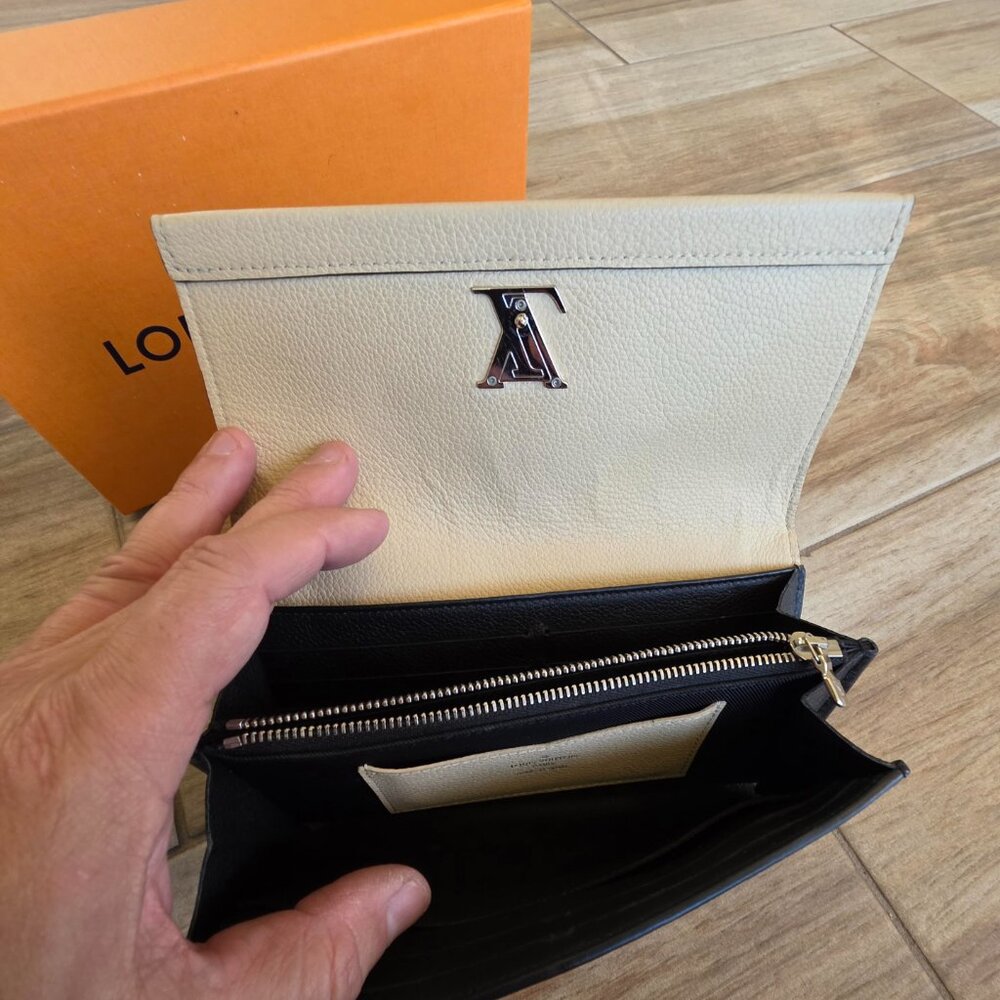 Louis Vuitton Portefeiulle Lock Me II Creme/Black Long Flap Wallet - Picture 2 of 13